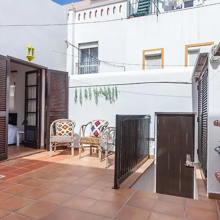 J - Casa Do Farol Guest house Lagos