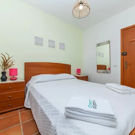 J - Casa Do Farol בית הארחה