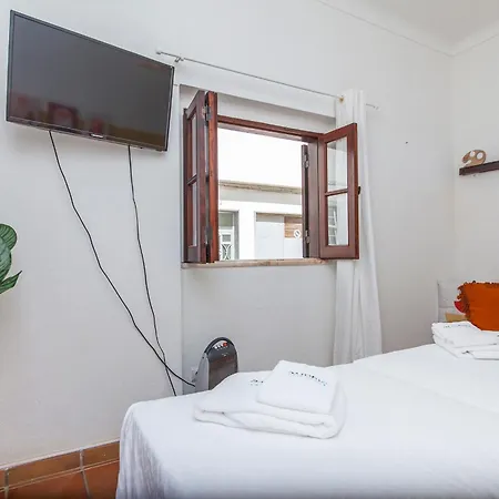 J - Casa Do Farol בית הארחה *