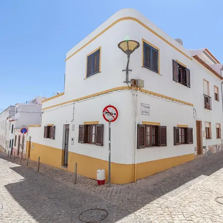 J - Casa Do Farol Гостевой дом